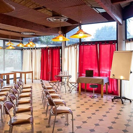 Ibis Budget Saint Christol Les Ales מראה חיצוני תמונה