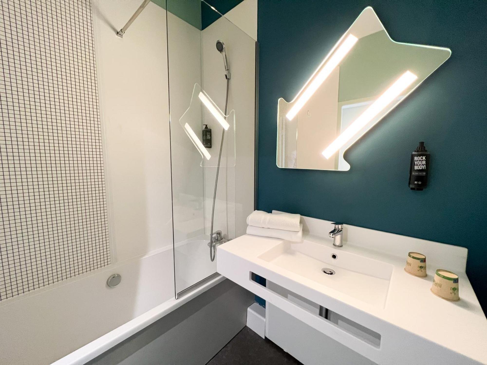 Ibis Budget Saint Christol Les Ales מראה חיצוני תמונה