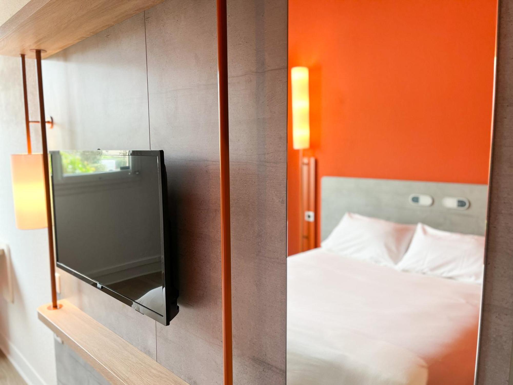 Ibis Budget Saint Christol Les Ales מראה חיצוני תמונה