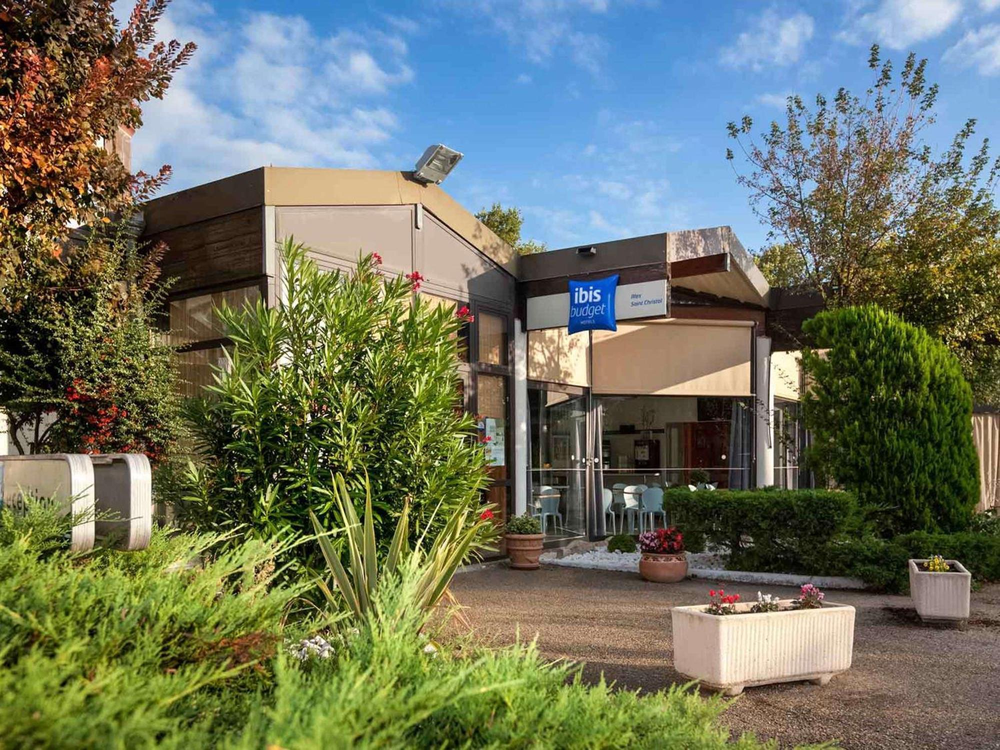Ibis Budget Saint Christol Les Ales מראה חיצוני תמונה