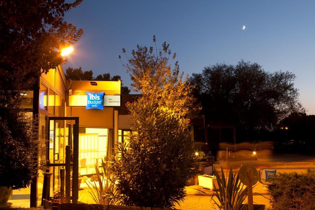 Ibis Budget Saint Christol Les Ales מראה חיצוני תמונה