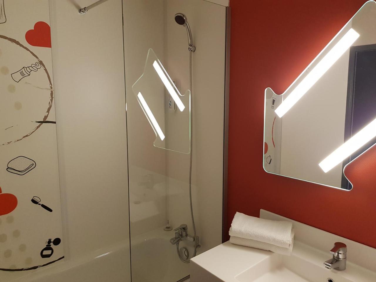 Ibis Budget Saint Christol Les Ales מראה חיצוני תמונה